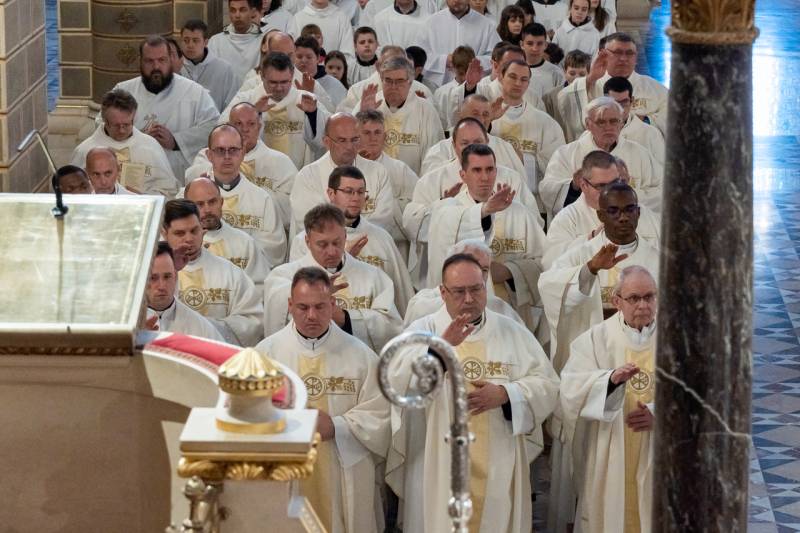 2024_03_28_olajszentelesi szentmise_82.jpg